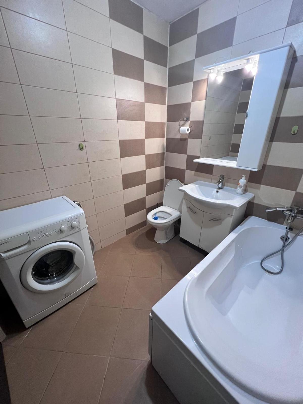 Chindia Apartament Тырговиште Экстерьер фото