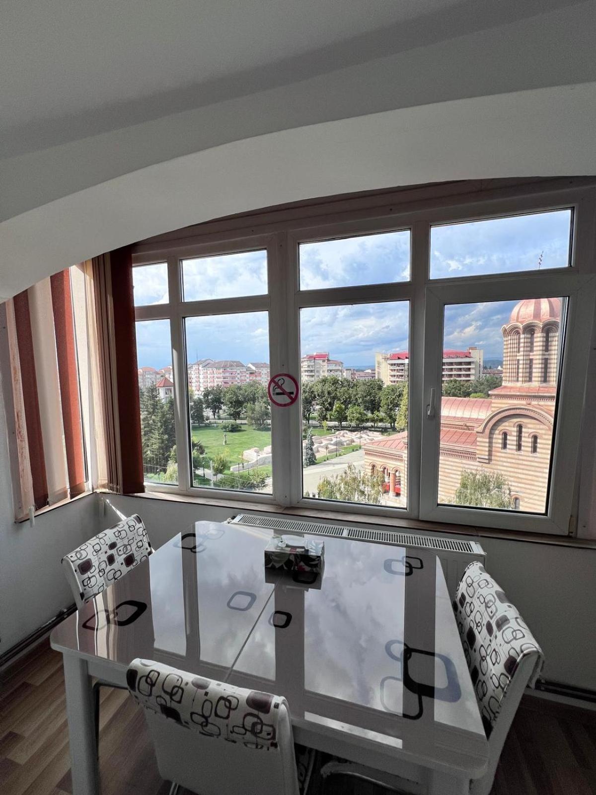Chindia Apartament Тырговиште Экстерьер фото